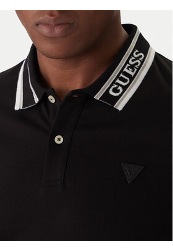 Guess Polo M6RP60 K7O64 Czarny Regular Fit. Typ kołnierza: polo. Kolor: czarny. Materiał: bawełna