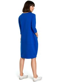 Be Active - Sukienka dresowa bombka oversize z kieszonką z przodu niebieska. Okazja: na co dzień. Kolor: niebieski. Materiał: dresówka. Typ sukienki: bombki, oversize. Styl: casual #2