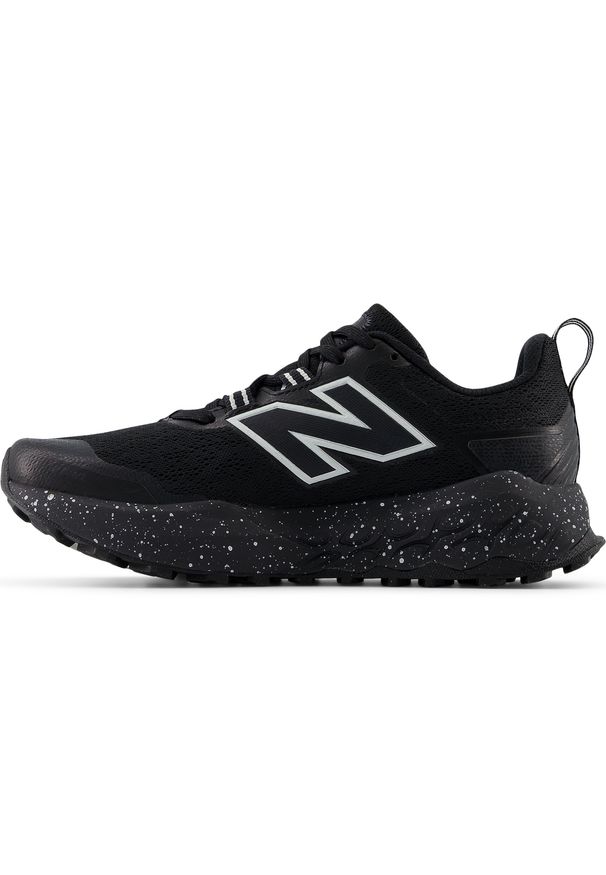 Buty damskie New Balance Fresh Foam Garoé v2 WTGAROL2 – czarne. Okazja: na co dzień. Kolor: czarny. Materiał: materiał, syntetyk, guma. Szerokość cholewki: normalna. Sport: fitness