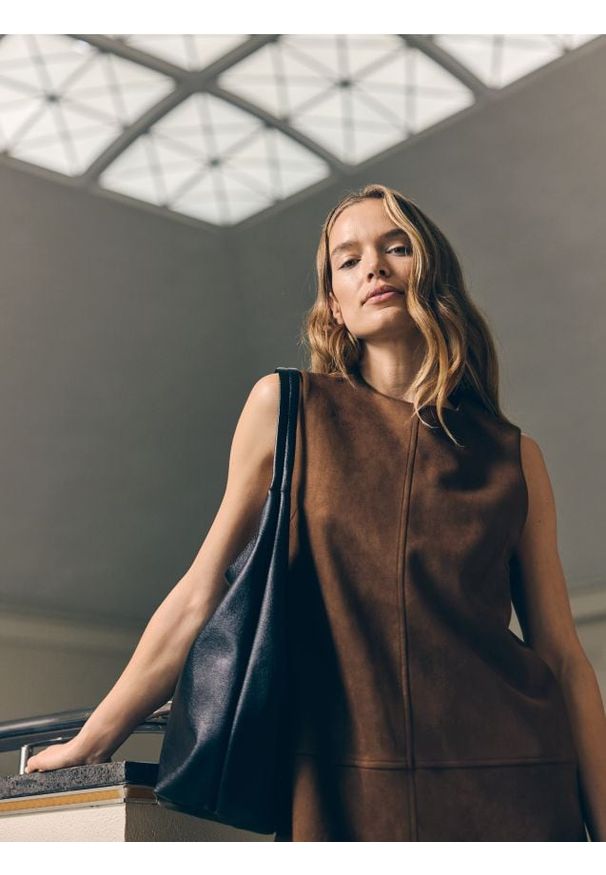 Reserved - Torebka hobo - czarny. Kolor: czarny. Materiał: skórzane