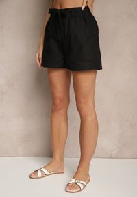 Renee - Czarne Szorty z Bawełny High Waist Ozdobione Paskiem Lioziera. Okazja: na co dzień, na spacer. Stan: podwyższony. Kolor: czarny. Materiał: bawełna. Wzór: aplikacja. Sezon: lato. Styl: elegancki, casual