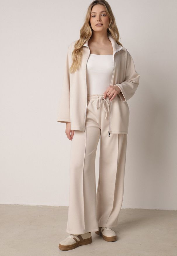 Born2be - Jasnobeżowy Dzianinowy Komplet Dresowy z Wiskozą Bluza ze Stójką i Spodnie Nevenira. Kolor: beżowy. Materiał: dzianina, wiskoza, dresówka