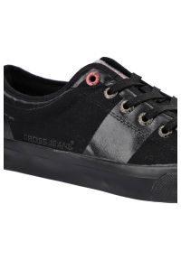 Trampki damskie Cross Jeans, z materiału tekstylnego o wzmocnionej strukturze z klasycznym sznurowaniem gumowym noskiem oraz płaską podeszwą, czarne,. Okazja: na co dzień. Kolor: czarny. Materiał: materiał, guma. Szerokość cholewki: normalna. Obcas: na płaskiej podeszwie. Styl: klasyczny #3