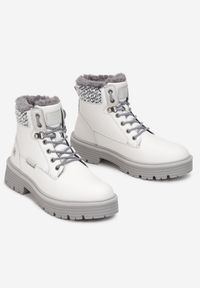 Born2be - Białe Traperki Sznurowane Kolmi. Nosek buta: okrągły. Kolor: biały. Materiał: futro, skóra. Sezon: jesień, zima #5
