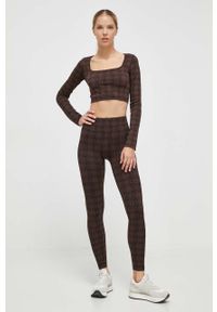 Guess longsleeve damski kolor brązowy. Typ kołnierza: dekolt w karo. Kolor: brązowy. Materiał: dzianina. Długość rękawa: długi rękaw #5