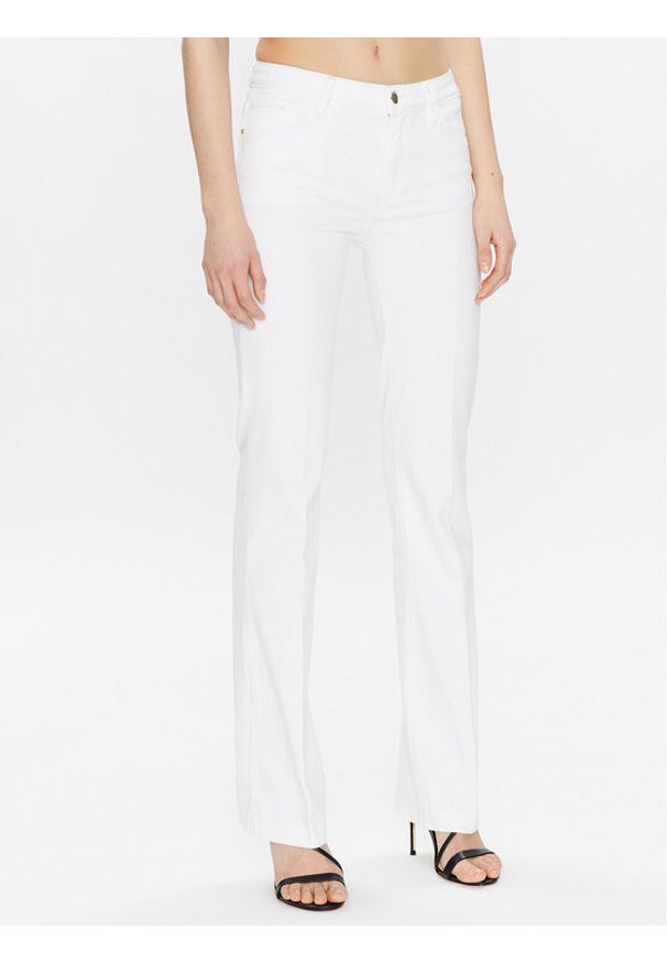 Guess Jeansy Sexy Boot W3GA59 D4DN1 Biały Skinny Fit. Kolor: biały