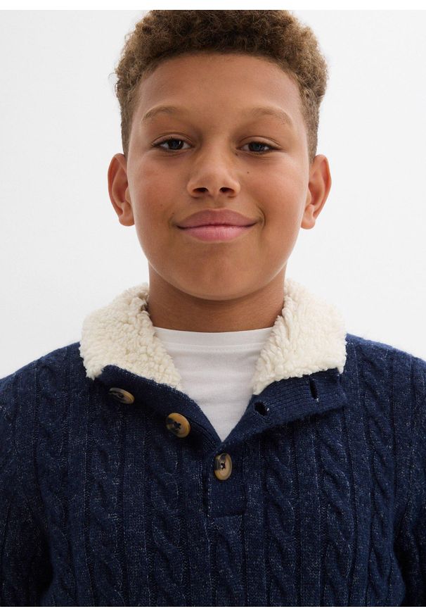 bonprix - Sweter ze stójką. Typ kołnierza: kołnierzyk stójkowy. Kolor: niebieski