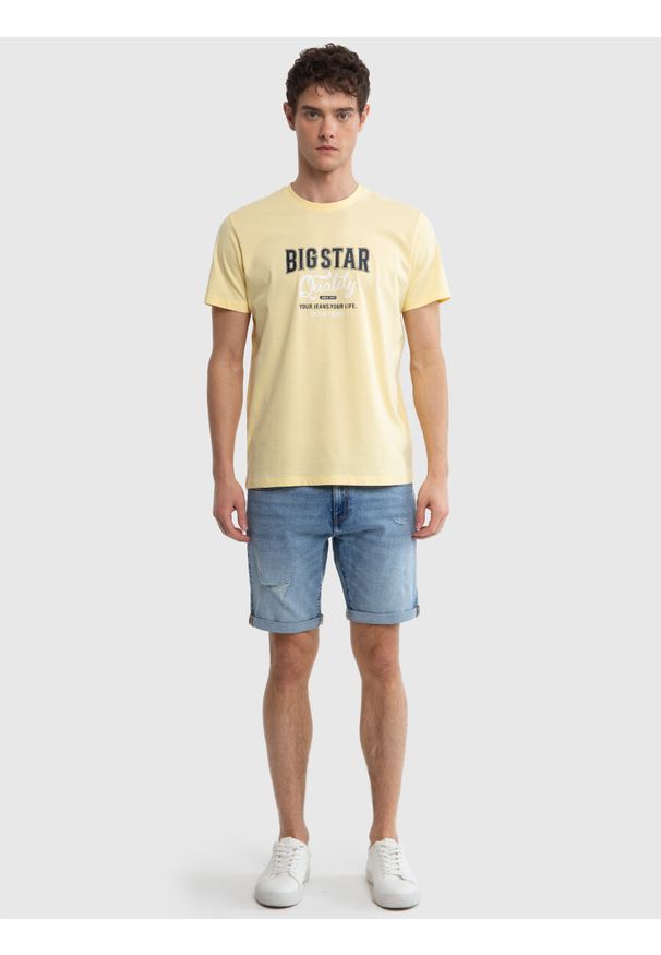 Big-Star - Koszulka męska z nadrukiem żółta Immanuer 200. Okazja: na co dzień. Kolor: żółty. Materiał: jeans, bawełna, skóra. Wzór: nadruk. Sezon: lato. Styl: casual, elegancki