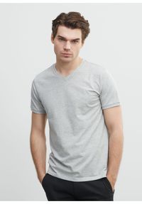 Ochnik - Szary basic T-shirt męski z logo. Kolor: szary. Materiał: materiał. Długość: krótkie #1