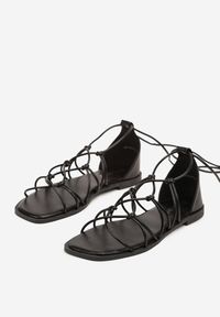 Born2be - Czarne Sandały w Stylu Rzymianek z Ozdobnymi Supełkami Nilarissa. Okazja: na co dzień. Kolor: czarny. Styl: elegancki, casual #4
