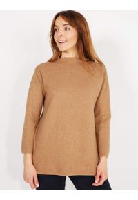 Unisono - GŁADKI SWETER 210-1072 CAMEL. Materiał: poliester, poliamid, wiskoza. Wzór: gładki