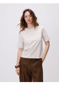 Reserved - T-shirt z bawełną - beżowy. Kolor: beżowy. Materiał: bawełna. Styl: klasyczny