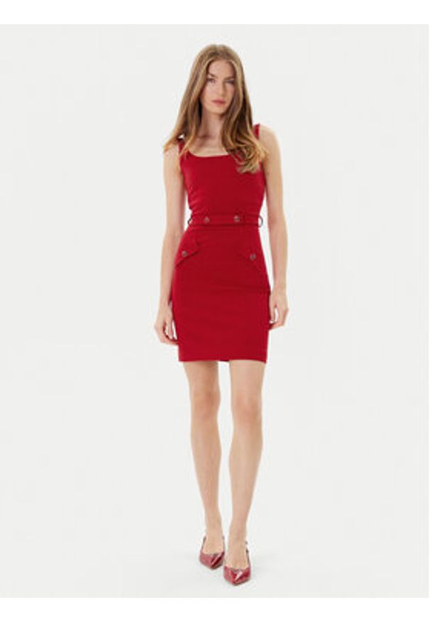 Marciano Guess Sukienka 177067 Czerwony Classic Fit. Kolor: czerwony. Materiał: wiskoza