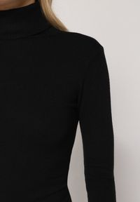 Born2be - Czarny Golf z Bawełną o Prostym Kroju Mevoresa. Okazja: na co dzień. Typ kołnierza: golf. Kolor: czarny. Materiał: bawełna. Styl: klasyczny, casual, elegancki #6