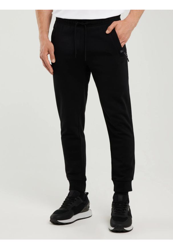 Big-Star - Spodnie męskie dresowe czarne Pylyp 906. Kolor: czarny. Materiał: dresówka