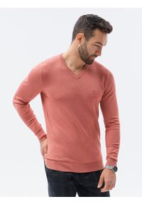 Ombre Clothing - Sweter męski z haftem E191 - różowy - XXL. Kolor: różowy. Materiał: materiał, nylon, dzianina, wiskoza. Wzór: haft. Styl: klasyczny, elegancki #3
