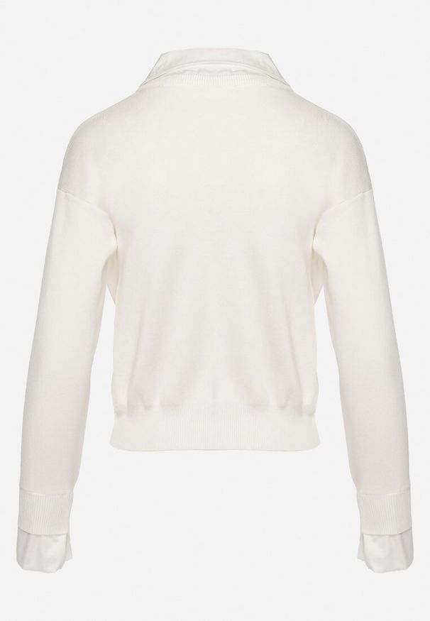 Born2be - Biały Sweter z Koszulową Wstawką i Dekoltem w Serek Terviap. Okazja: na co dzień. Typ kołnierza: dekolt w serek. Kolor: biały. Materiał: jeans. Styl: casual, klasyczny, elegancki