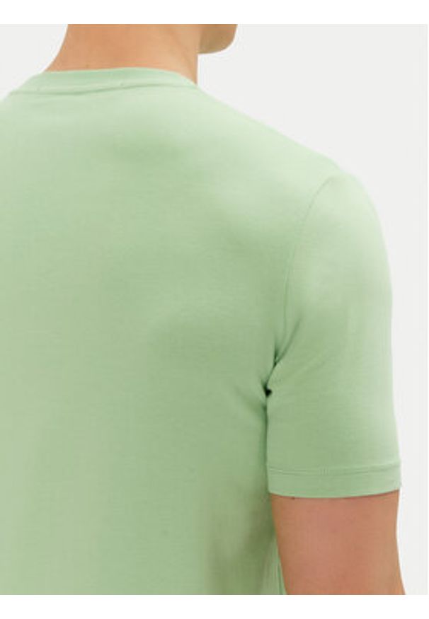Karl Lagerfeld - KARL LAGERFELD T-Shirt 755030 552235 Zielony Regular Fit. Typ kołnierza: dekolt w karo. Kolor: zielony. Materiał: bawełna