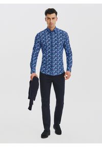 Pako Lorente - PAKO LORENTE – Granatowa dzianinowa koszula w kwiaty. Kolor: niebieski. Materiał: dzianina. Długość rękawa: długi rękaw. Długość: długie. Wzór: kwiaty #4