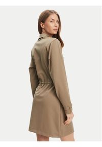 Guess Sukienka codzienna V5YK04 KCX42 Zielony Regular Fit. Okazja: na co dzień. Kolor: zielony. Materiał: syntetyk. Typ sukienki: proste. Styl: casual #4