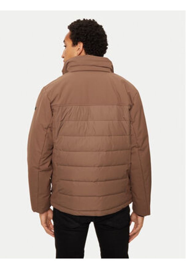 CMP Kurtka zimowa 34K0147 Brązowy Regular Fit. Kolor: brązowy. Materiał: syntetyk. Sezon: zima