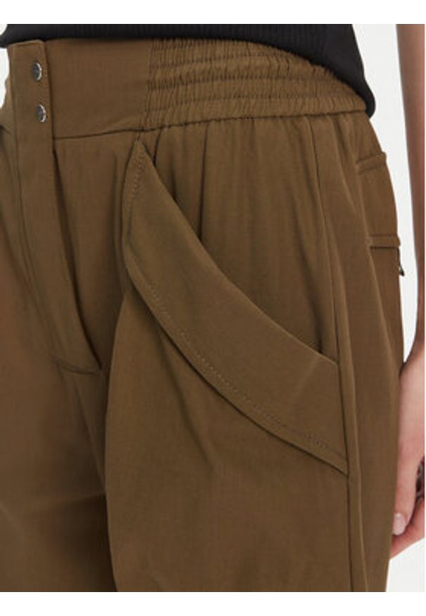 Pinko - PINKO Spodnie materiałowe 104704 A2ER Khaki Regular Fit. Kolor: brązowy. Materiał: bawełna