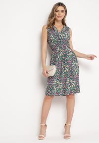 Born2be - Zielono-Żółta Wiskozowa Sukienka w Kwiaty z Kopertową Górą Nervila. Kolor: zielony. Materiał: wiskoza. Wzór: kwiaty. Typ sukienki: kopertowe #4