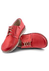 Półbuty damskie Wasak, skóra licowa naturalna ze sznurowaniem i elastyczną gumką na płaskiej podeszwie, czerwone, 537. Okazja: na co dzień. Kolor: czerwony. Materiał: skóra. Obcas: na płaskiej podeszwie. Styl: casual, klasyczny #7