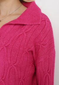 Born2be - Fuksjowy Klasyczny Sweter w Ozdobny Splot Mulls. Kolor: różowy. Materiał: dzianina, tkanina. Wzór: ze splotem. Styl: klasyczny #5