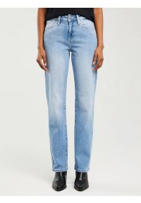 Big-Star - Jeansy damskie z prostą nogawką jasnoniebieskie Myrra 113. Kolor: niebieski. Długość: krótkie. Styl: klasyczny #1