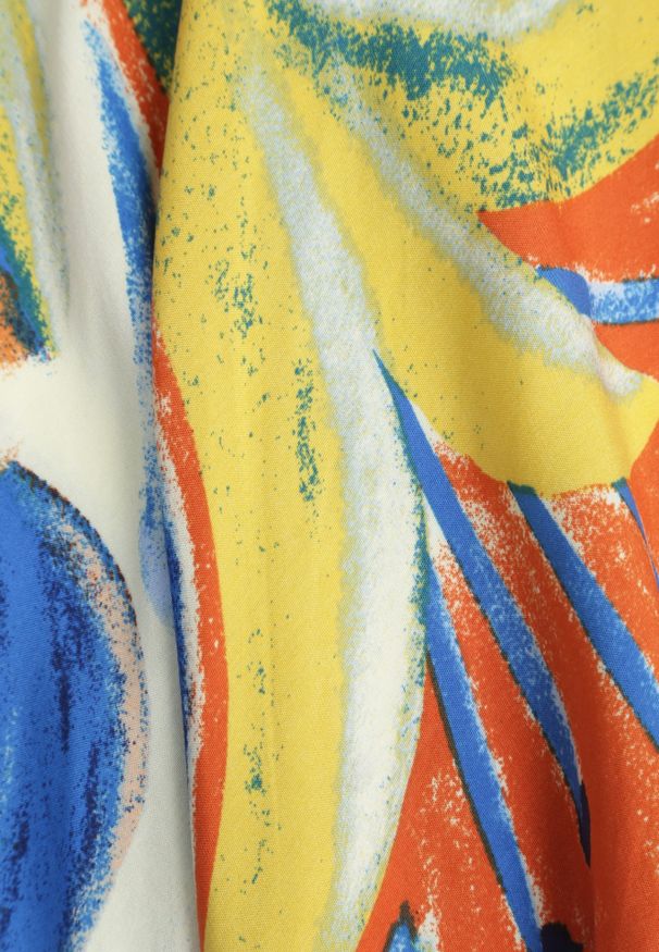 Renee - Niebiesko-Żółta Wiskozowa Sukienka Wiązana na Plecach i Szyi z Odcięciem pod Biustem Peridia. Okazja: na co dzień, na imprezę. Typ kołnierza: dekolt w kształcie V. Kolor: niebieski. Materiał: wiskoza. Sezon: wiosna, lato. Typ sukienki: dopasowane. Styl: boho, elegancki, casual