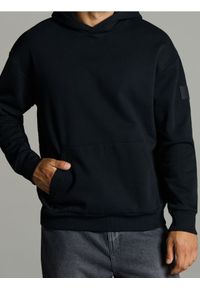 Sinsay - Bluza hoodie - granatowy. Kolor: niebieski