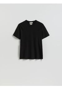 Reserved - T-shirt regular fit z lyocellem - czarny. Kolor: czarny. Materiał: bawełna