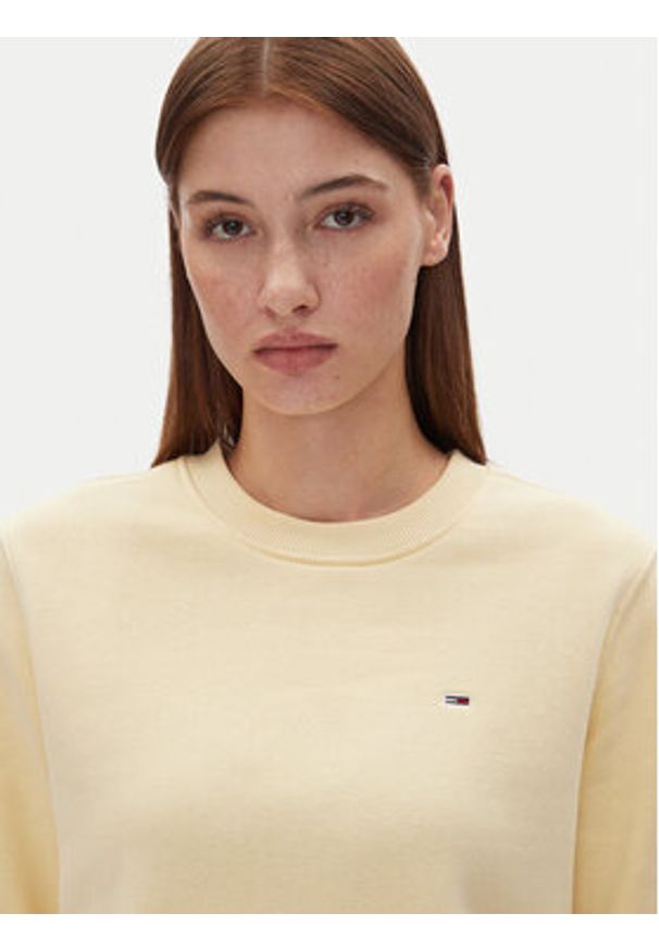 Tommy Jeans Bluza Tjw Reg S Flag Crew DW0DW19959 Żółty Regular Fit. Kolor: żółty. Materiał: bawełna