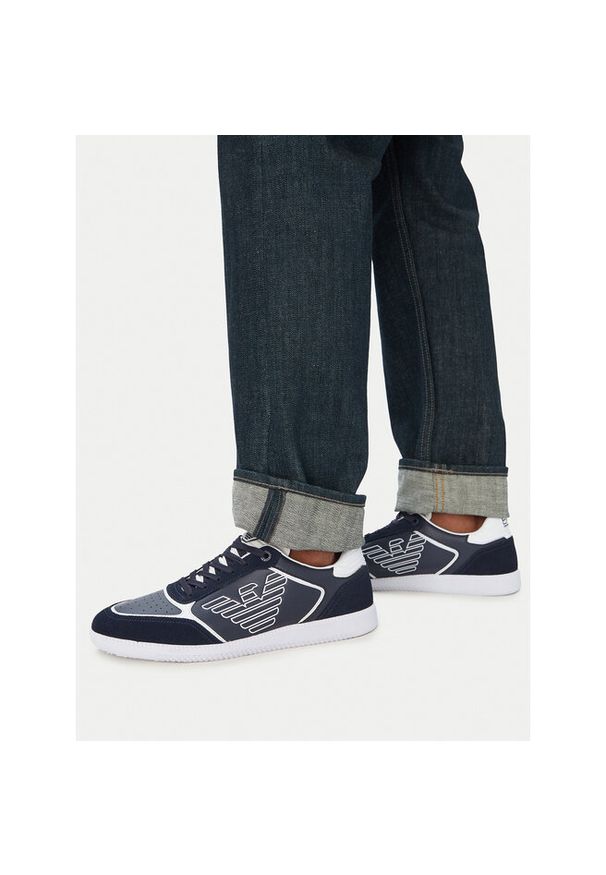 Sneakersy EA7 Emporio Armani. Kolor: niebieski