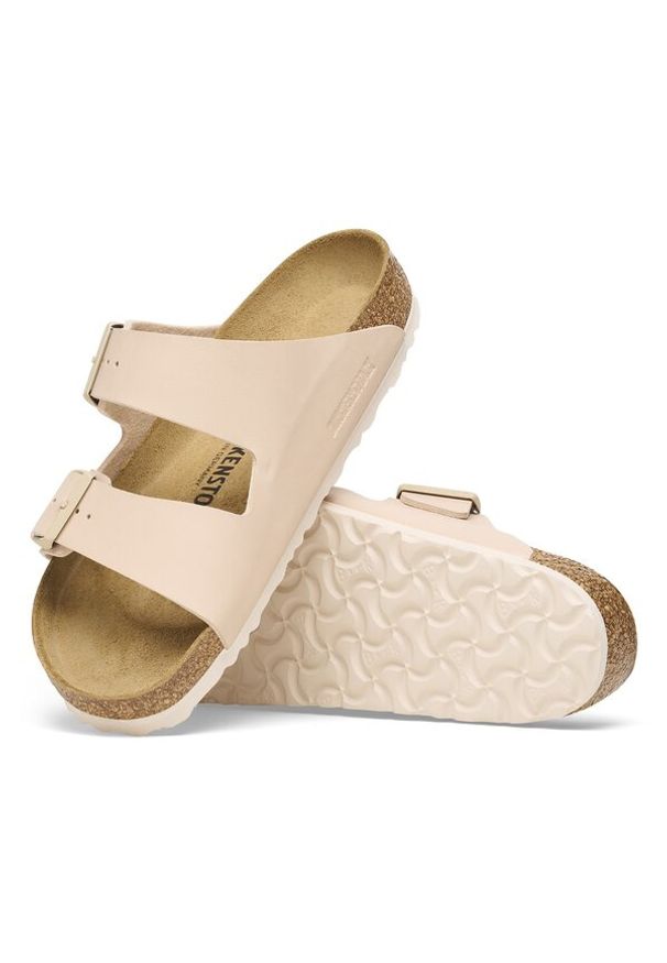 Birkenstock - BIRKENSTOCK ARIZONA BF NEW BEIGE Klapki damskie. Okazja: na co dzień. Kolor: beżowy. Materiał: skóra, materiał. Wzór: paski. Sezon: lato. Styl: casual, klasyczny, elegancki