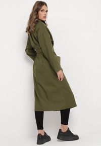 Born2be - Zielony Płaszcz Oversize z Wiązanym Paskiem Ziyanna. Kolor: zielony. Materiał: materiał. Długość: długie. Wzór: aplikacja #4