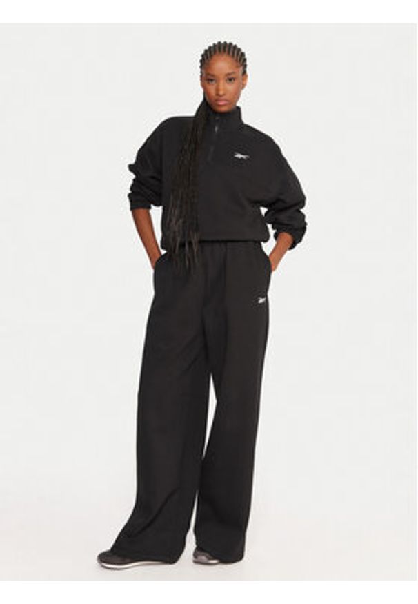 Reebok Bluza Reebok X Ewa Chodakowska RK25305CCW Czarny Regular Fit. Kolor: czarny. Materiał: bawełna