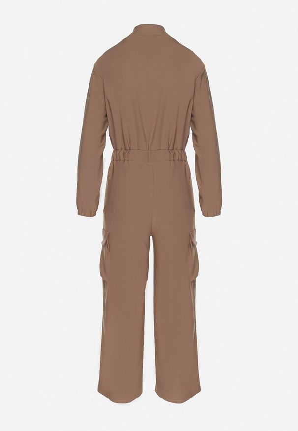 Born2be - Brązowy Kombinezon Utility z Szerokimi Nogawkami o Taliowanym Kroju Liarose. Okazja: na co dzień. Kolor: brązowy. Materiał: tkanina. Styl: casual