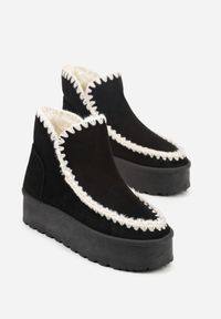 Renee - Czarne Śniegowce na Platformie Ozdobione Haftowanym Wzorem Naretusa. Okazja: na co dzień. Kolor: czarny. Materiał: skóra, jeans. Wzór: haft, aplikacja. Obcas: na platformie. Styl: casual #2
