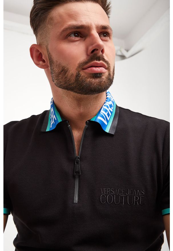 Versace Jeans Couture - Polo VERSACE JEANS COUTURE. Typ kołnierza: polo. Wzór: aplikacja, nadruk