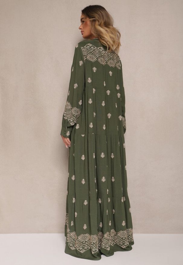 Renee - Ciemnozielona Rozkloszowana Sukienka Ozdobiona Haftem i Wzorem Boho Ronavere. Okazja: na spacer, na co dzień. Typ kołnierza: dekolt w serek. Kolor: zielony. Długość rękawa: długi rękaw. Wzór: aplikacja, haft. Sezon: lato, wiosna. Typ sukienki: proste. Styl: boho