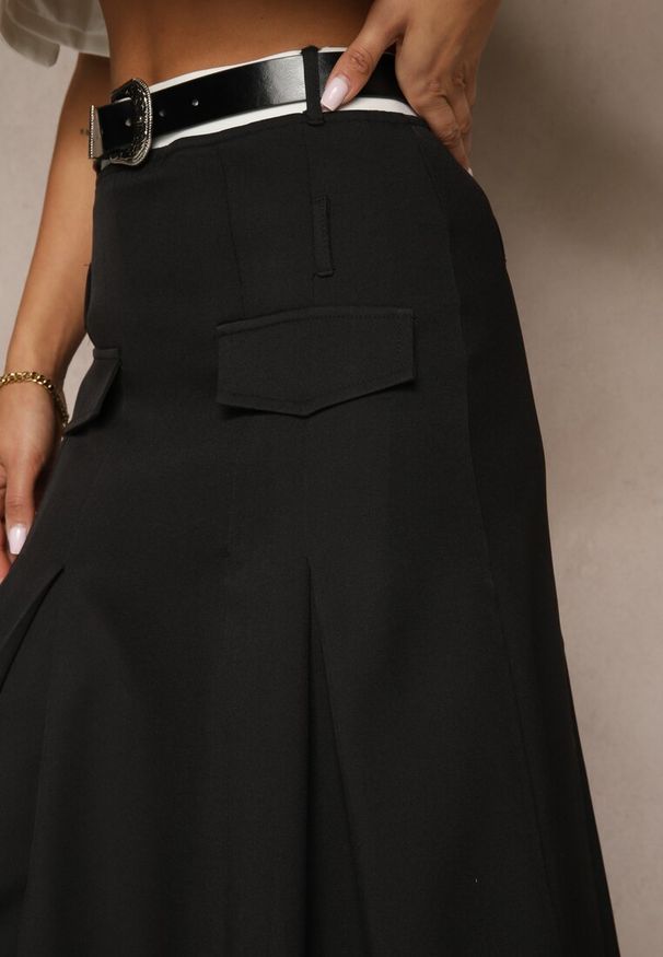 Renee - Czarna Spódnica High Waist z Plisami Wykończona Imitacją Kieszeni i Paskiem Evilenes. Okazja: do pracy, na spotkanie biznesowe. Stan: podwyższony. Kolor: czarny. Styl: elegancki, biznesowy