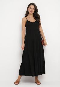 Born2be - Czarna Sukienka z Bawełnianej Tkaniny z Wiązanymi Ramiączkami Esthenis. Okazja: na co dzień. Typ kołnierza: dekolt w kształcie V. Kolor: czarny. Materiał: bawełna, tkanina. Długość rękawa: na ramiączkach. Typ sukienki: proste. Styl: klasyczny, casual #1