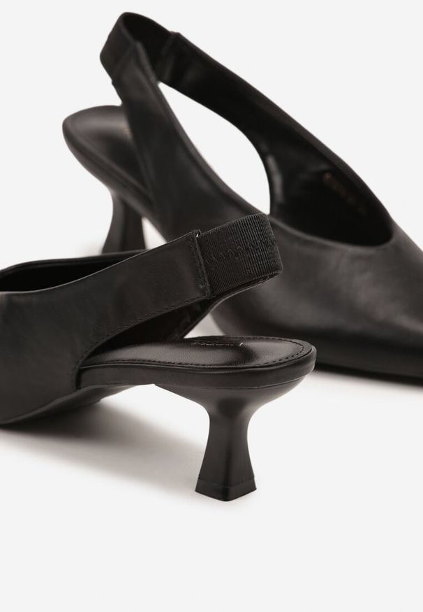 Renee - Czarne Czółenka Sandały Vices na Kaczuszce Typu Slingback Liluriela. Okazja: na co dzień. Kolor: czarny. Wzór: kwiaty. Sezon: lato. Obcas: na szpilce. Styl: elegancki, casual. Wysokość obcasa: średni