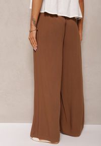 Renee - Brązowe Szerokie Spodnie High Waist z Gumką w Talii Ilnena. Okazja: na co dzień. Stan: podwyższony. Kolor: brązowy. Styl: klasyczny, casual, elegancki