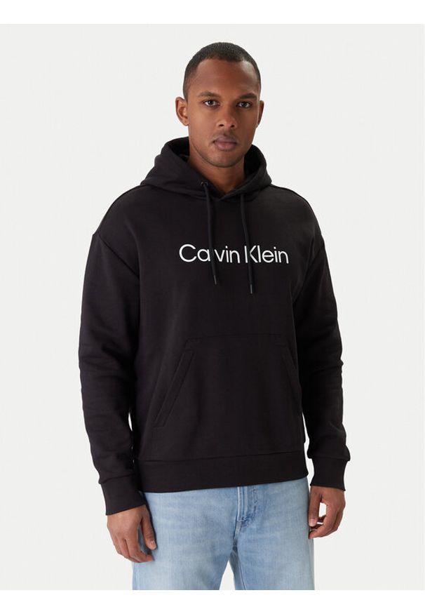 Calvin Klein Bluza Hero K10K111345 Czarny Regular Fit. Kolor: czarny. Materiał: bawełna