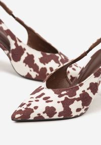 Renee - Brązowe Czółenka Sandały Slingback Vices w Krowie Łaty na Obcasie Typu Szpilka Tilionea. Okazja: na ślub cywilny, na wesele. Kolor: brązowy. Materiał: jeans. Obcas: na obcasie. Styl: elegancki. Wysokość obcasa: średni #7