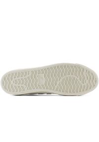 Buty unisex New Balance BB100CVA – białe. Okazja: na co dzień. Kolor: biały. Materiał: guma, materiał, syntetyk. Szerokość cholewki: normalna. Obcas: na platformie #5