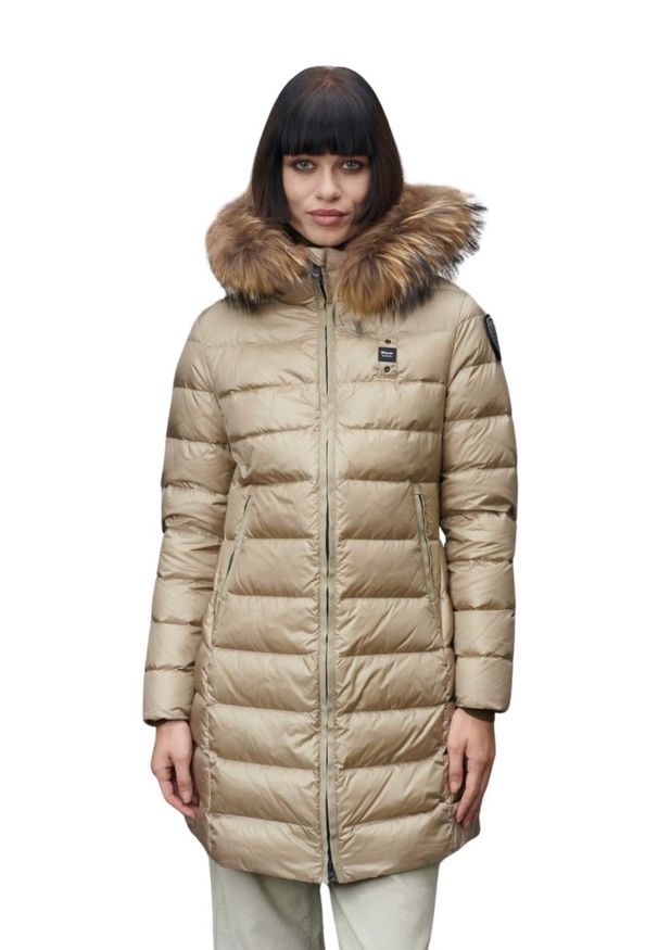 Blauer USA - BLAUER Beżowa damska kurtka Kristin Raincoat Long Jackets. Kolor: beżowy. Materiał: poliamid, puch. Długość rękawa: długi rękaw. Długość: długie